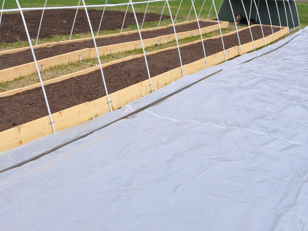 Modular Rebar GreenHouse - poly cover install